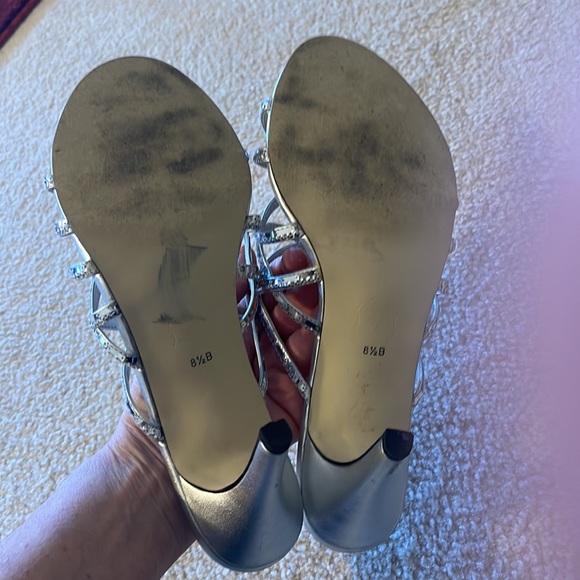 Caparros silver heels - Picture 5 of 5